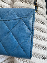 Lade das Bild in den Galerie-Viewer, CHANEL MINI WOC
