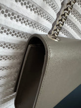 Lade das Bild in den Galerie-Viewer, YSL KATE SMALL