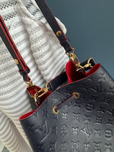 Lade das Bild in den Galerie-Viewer, LOUIS VUITTON NÉONOÉ EMPREINTE