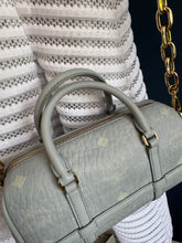 Lade das Bild in den Galerie-Viewer, MCM AREN BAG