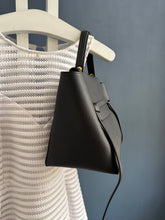 Lade das Bild in den Galerie-Viewer, CÉLINE BELT MINI