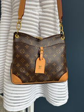 Lade das Bild in den Galerie-Viewer, LOUIS VUITTON ODEON PM