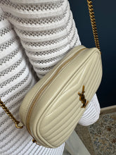 Lade das Bild in den Galerie-Viewer, YSL MINI LOU