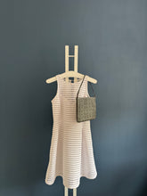 Lade das Bild in den Galerie-Viewer, MCM CLUTCH