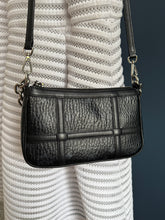 Lade das Bild in den Galerie-Viewer, MCM CROSSBODY BAG