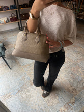 Lade das Bild in den Galerie-Viewer, LOUIS VUITTON ALMA EMPREINTE