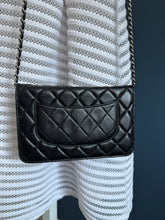 Lade das Bild in den Galerie-Viewer, CHANEL WOC