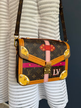 Lade das Bild in den Galerie-Viewer, LOUIS VUITTON MÉTIS SUMMER TRANK