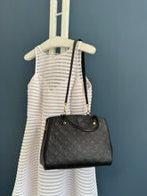 Lade das Bild in den Galerie-Viewer, LOUIS VUITTON MONTAIGNE