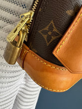 Lade das Bild in den Galerie-Viewer, LOUIS VUITTON ALMA BB