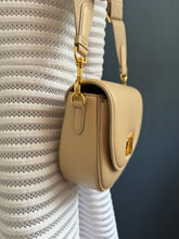 Lade das Bild in den Galerie-Viewer, MCM TRAVIA CROSSBODY BAG