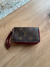 Lade das Bild in den Galerie-Viewer, LOUIS VUITTON ZIPPY MULTICARTS
