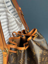 Lade das Bild in den Galerie-Viewer, LOUIS VUITTON NOÉ GRANDE