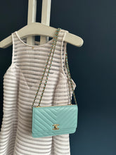 Lade das Bild in den Galerie-Viewer, CHANEL WOC