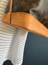 Lade das Bild in den Galerie-Viewer, LOUIS VUITTON NOE GRANDE