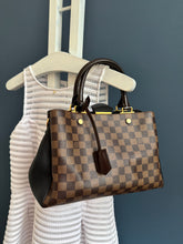 Lade das Bild in den Galerie-Viewer, LOUIS VUITTON BRITTANY
