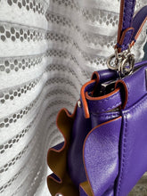 Lade das Bild in den Galerie-Viewer, FENDI PEEKABOO MINI