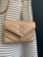 Lade das Bild in den Galerie-Viewer, YSL LOULOU TOY