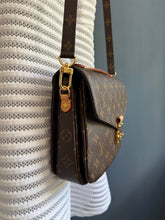 Lade das Bild in den Galerie-Viewer, LOUIS VUITTON MÉTIS