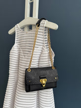 Lade das Bild in den Galerie-Viewer, LOUIS VUITTON VAVIN BB