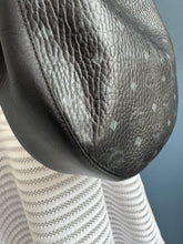 Lade das Bild in den Galerie-Viewer, MCM PATRICIA HOBO