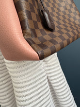 Lade das Bild in den Galerie-Viewer, LOUIS VUITTON BRITTANY