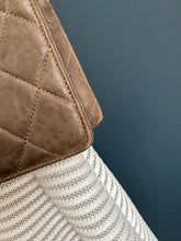 Lade das Bild in den Galerie-Viewer, CHANEL 2.55 DOUBLE FLAP