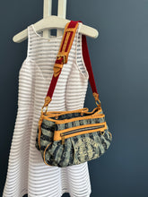 Lade das Bild in den Galerie-Viewer, LOUIS VUITTON RAYÉ PORTE EPAULE MM