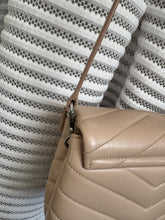 Lade das Bild in den Galerie-Viewer, YSL LOULOU TOY