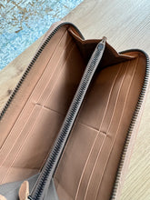 Lade das Bild in den Galerie-Viewer, BOTTEGA VENETA GELDBÖRSE