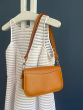 Lade das Bild in den Galerie-Viewer, LOUIS VUITTON BUCI