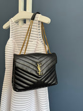 Lade das Bild in den Galerie-Viewer, YSL LOULOU MEDIUM