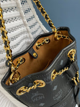 Lade das Bild in den Galerie-Viewer, MCM AREN RUCKSACK