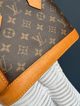 Lade das Bild in den Galerie-Viewer, LOUIS VUITTON ALMA BB