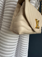 Lade das Bild in den Galerie-Viewer, LOUIS VUITTON NEW WAVE CHAIN