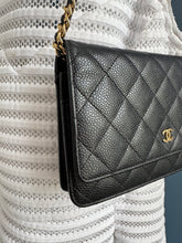 Lade das Bild in den Galerie-Viewer, CHANEL WOC