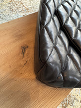 Lade das Bild in den Galerie-Viewer, YSL SADE PUFFER CLUTCH