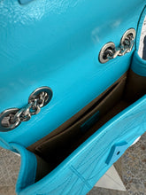 Lade das Bild in den Galerie-Viewer, MCM TRAVIA BAG