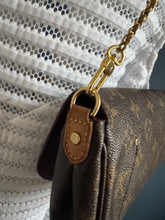 Lade das Bild in den Galerie-Viewer, LOUIS VUITTON FAVORITE