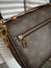 Lade das Bild in den Galerie-Viewer, LOUIS VUITTON MÉTIS