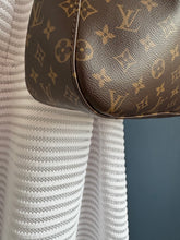 Lade das Bild in den Galerie-Viewer, LOUIS VUITTON SLOUCHY MM