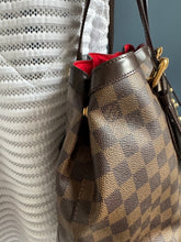 Lade das Bild in den Galerie-Viewer, LOUIS VUITTON HAMPSTEAD MM