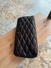 Lade das Bild in den Galerie-Viewer, YSL SADE PUFFER CLUTCH