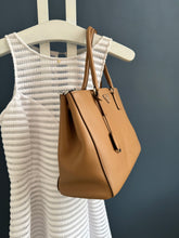 Lade das Bild in den Galerie-Viewer, PRADA GALLERIA