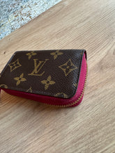 Lade das Bild in den Galerie-Viewer, LOUIS VUITTON ZIPPY MULTICARTS
