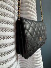 Lade das Bild in den Galerie-Viewer, CHANEL WOC
