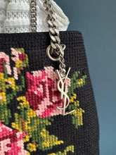 Lade das Bild in den Galerie-Viewer, YSL FLOWER BUCKET