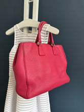 Lade das Bild in den Galerie-Viewer, PRADA VITELLO DAINO