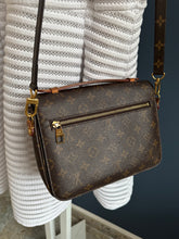 Lade das Bild in den Galerie-Viewer, LOUIS VUITTON MÉTIS