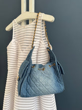 Lade das Bild in den Galerie-Viewer, CHANEL 25 SMALL